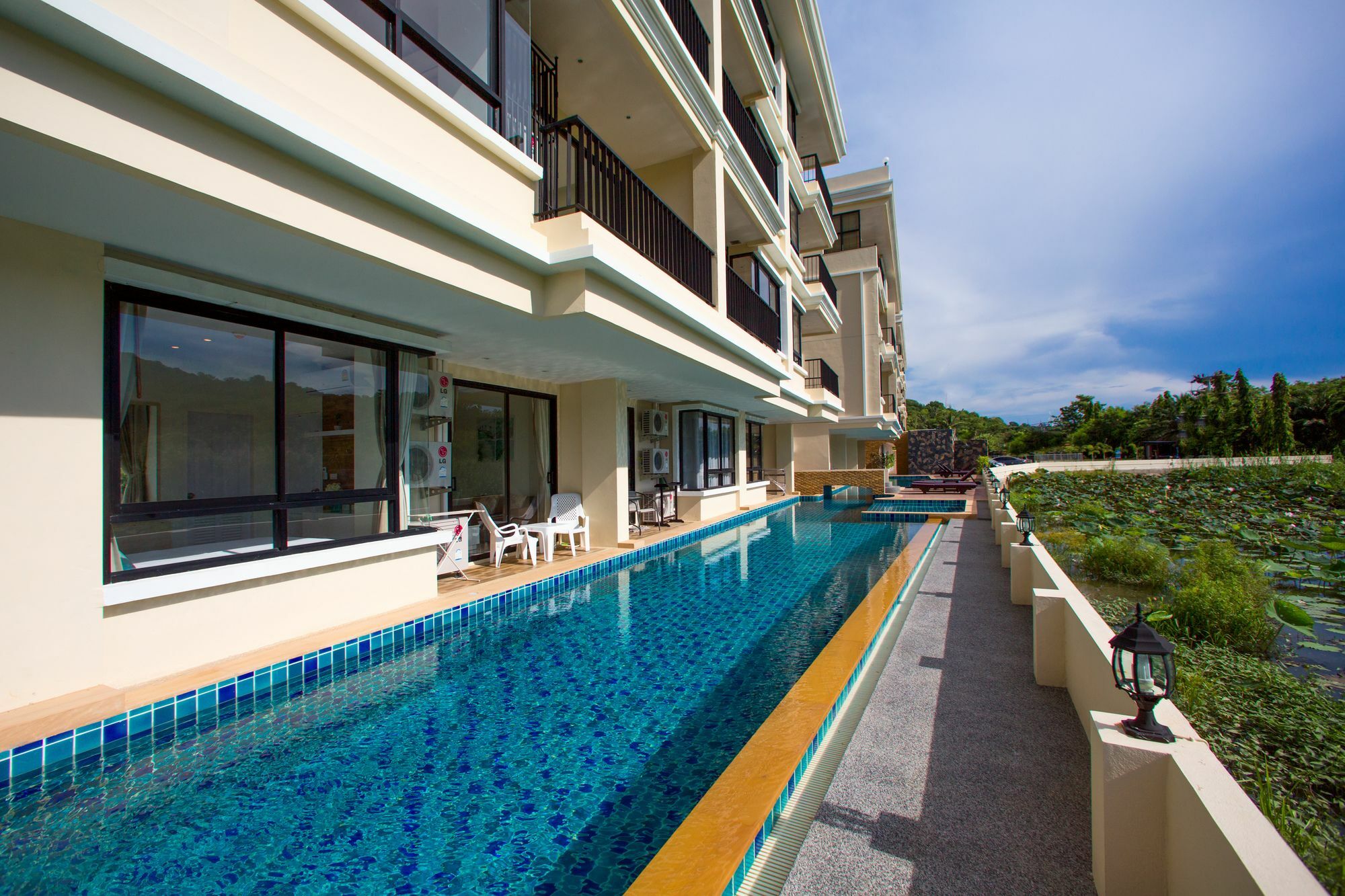The Lago Apartments Rawai Eksteriør billede